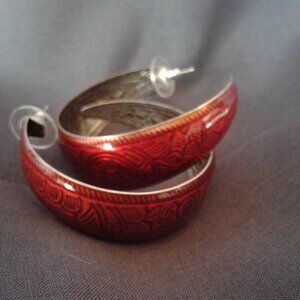 No Brand Red Color on Metal Earrings